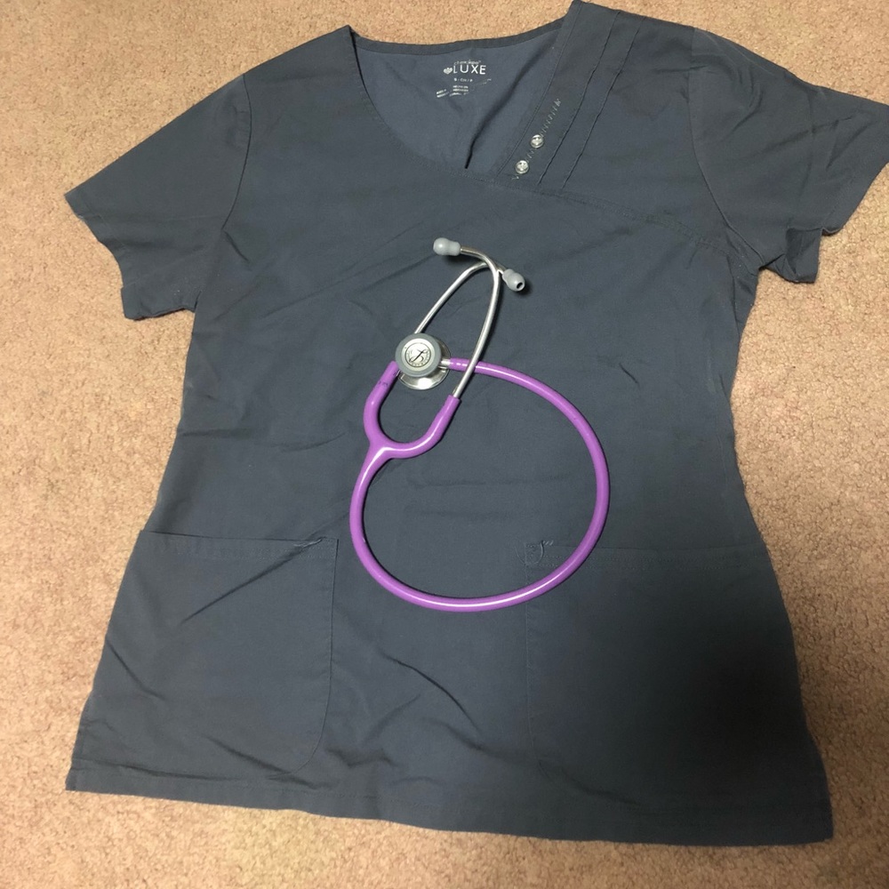 Scrub set